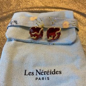 Les Néréides Serpentine Stud Earrings with Garnet stones